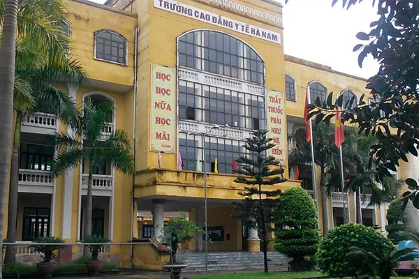 Chỉ tiêu tuyển sinh Cao đẳng Y tế Hà Nam năm 2017 ?
